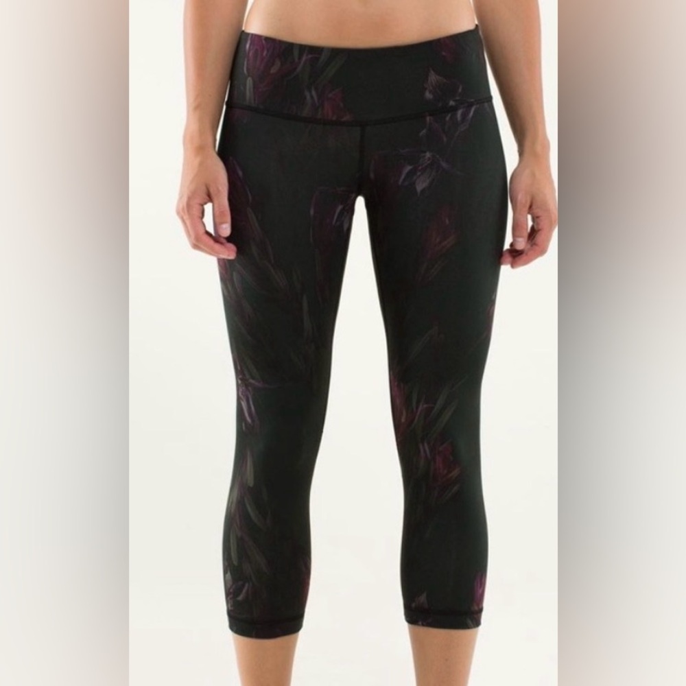 Lululemon Wunder Under Crop-Midnight Iris Multi / Black Size 4